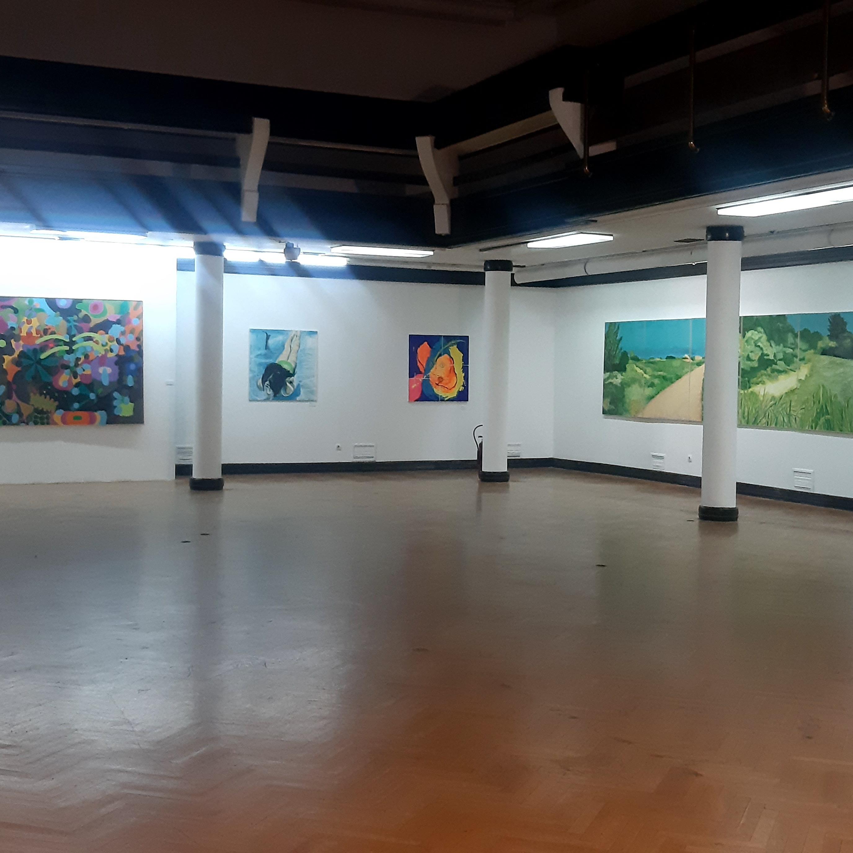 Organizam: Godišnja izložba slikarske sekcije ULUS-a