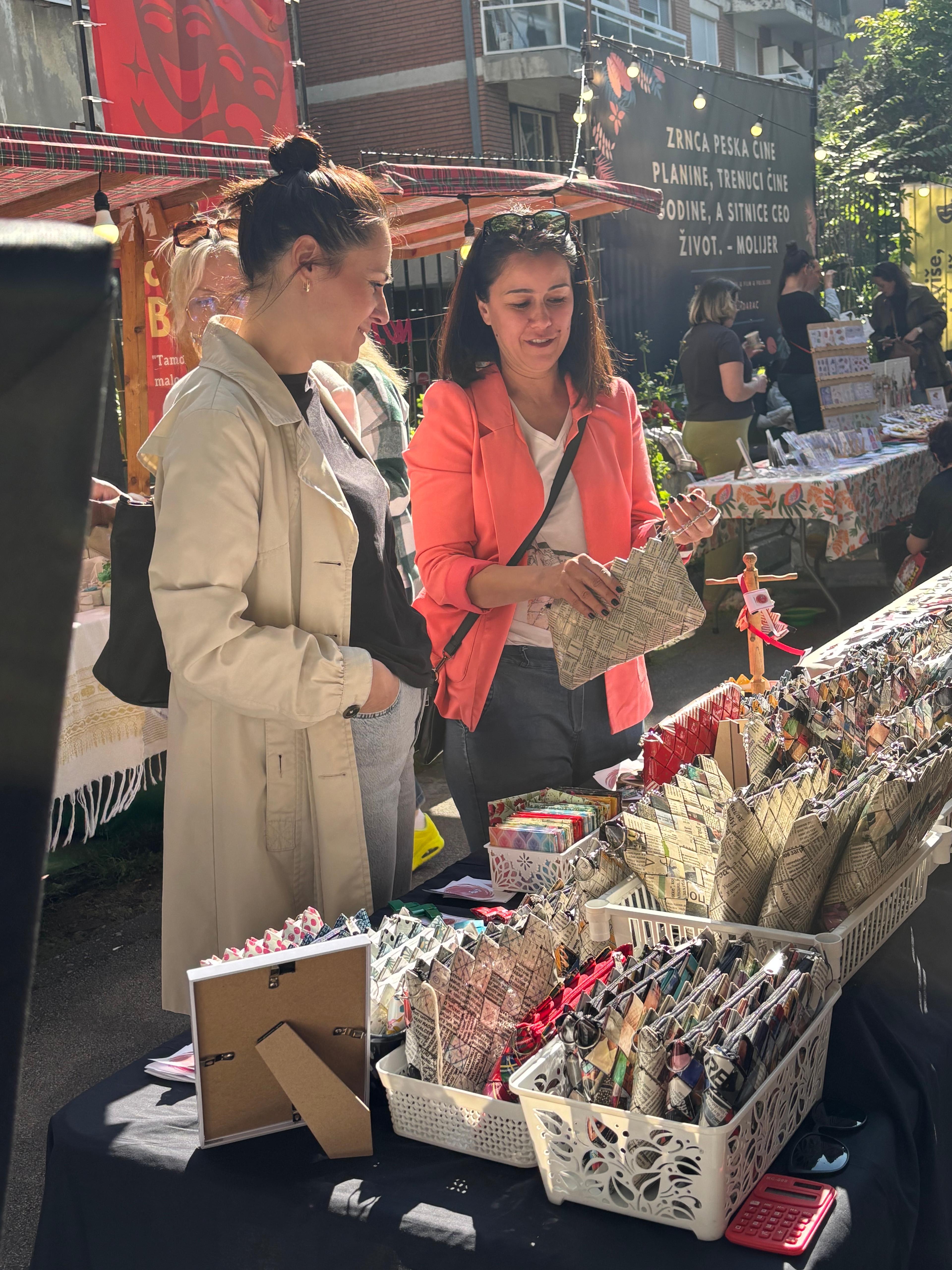 Slika za Božanstveni bazar