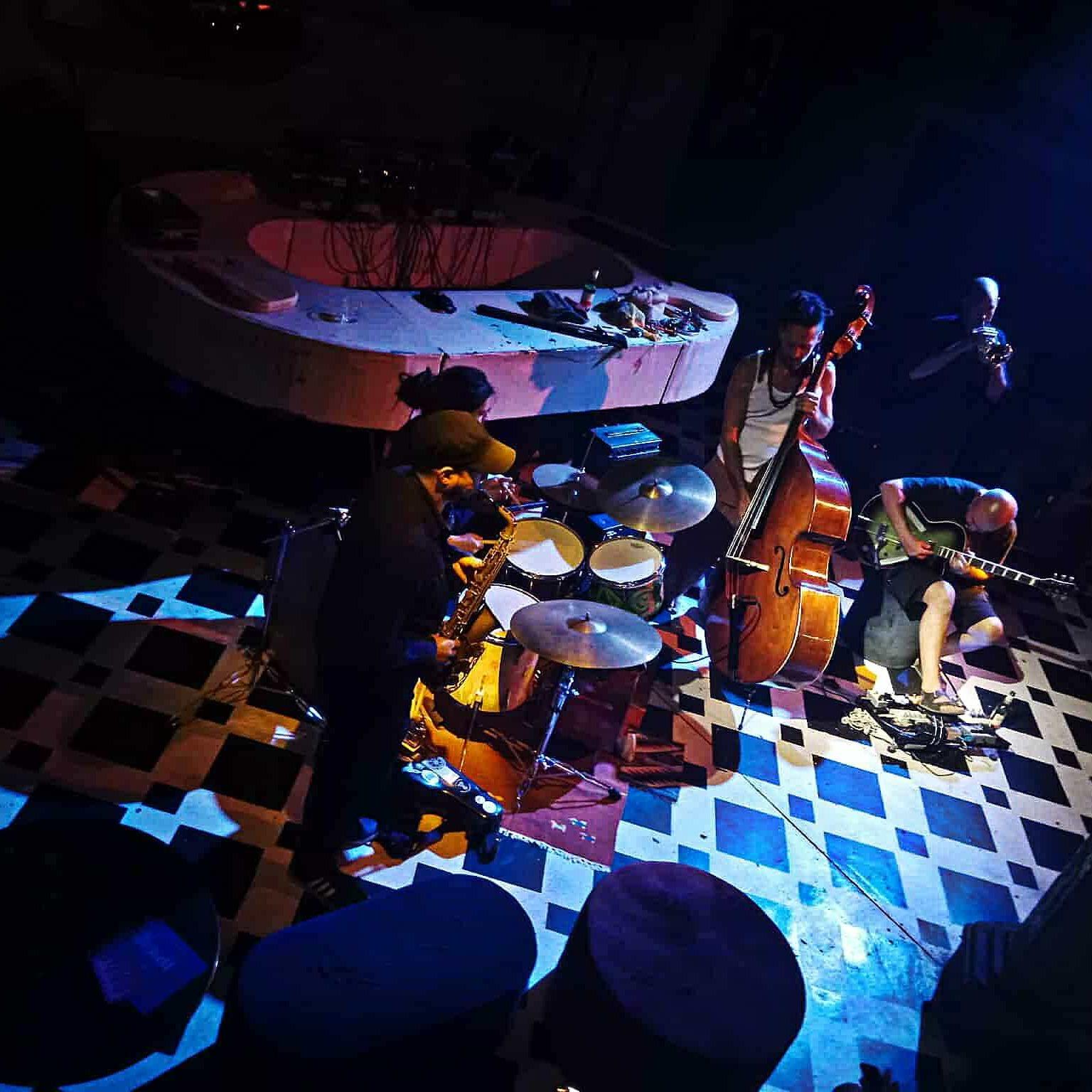 Slika za Muzika iz unutrašnjosti