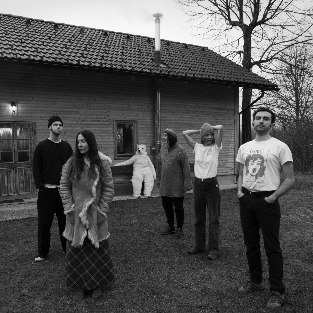 Slika za LELEE (SI) + Jelena Petošević